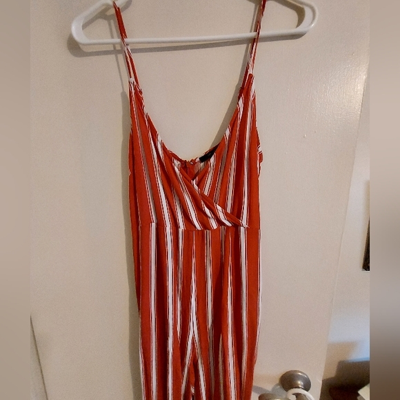 NWT Forever 21 womens spaghetti strap jumpsuit. Size small - Picture 2 of 5